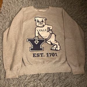 Men’s small Yale sweatshirt